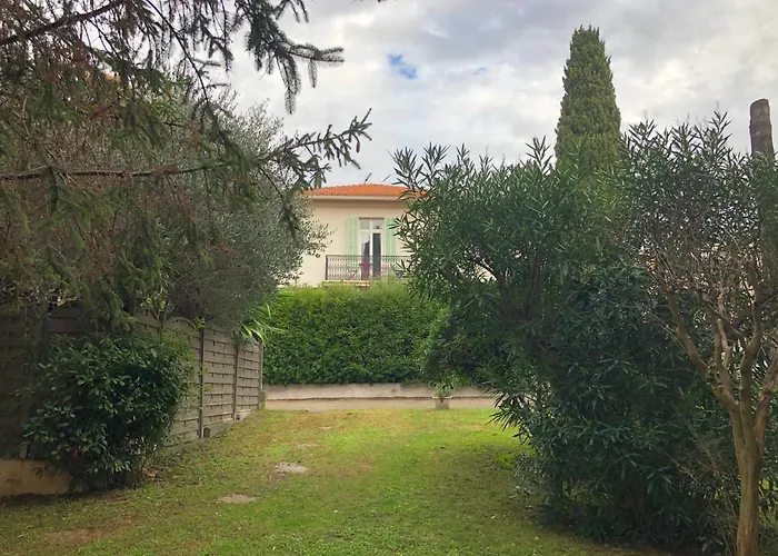 Oasis De Verdure En Centre-ville - Jacuzzi Privé *